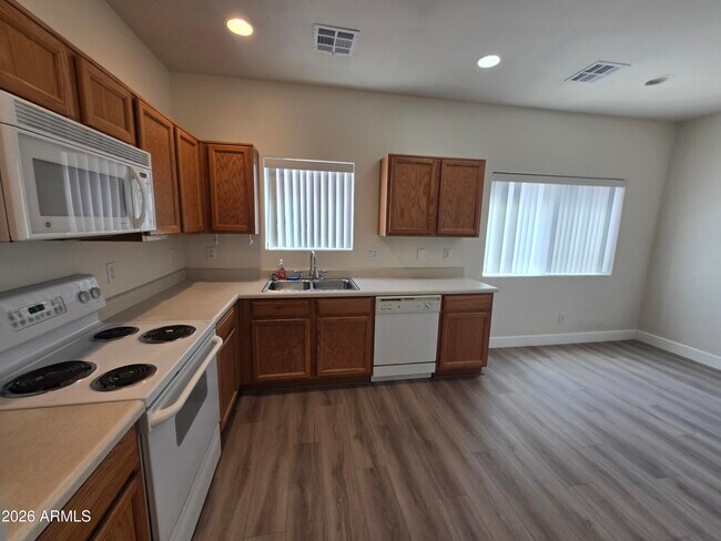 Foto del edificio - 8940 W Olive Ave