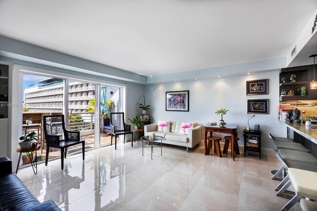 Foto del edificio - 2977 McFarlane Rd