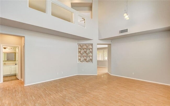 Foto del edificio - Large 5 Bed Summerlin Home