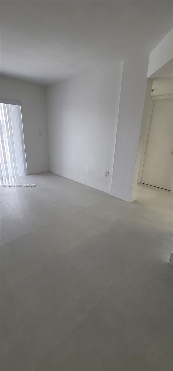 Foto del edificio - 8590 SW 212th St