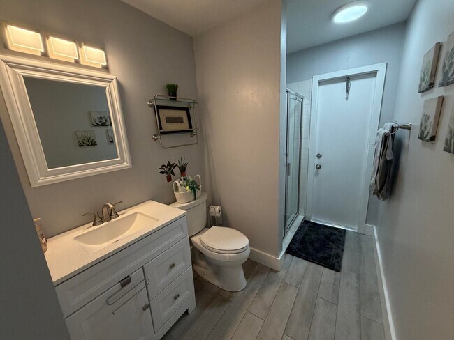 Foto del edificio - 8847 Thumbwood Cir