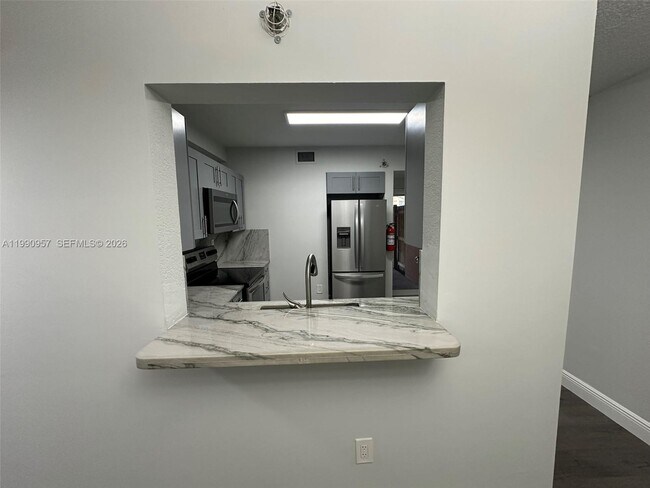 Foto del edificio - 12005 SW 14th St
