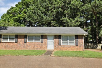 Building Photo - 116 Willow Ln