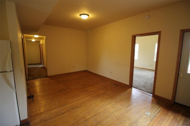 Foto del edificio - 907 W Main St