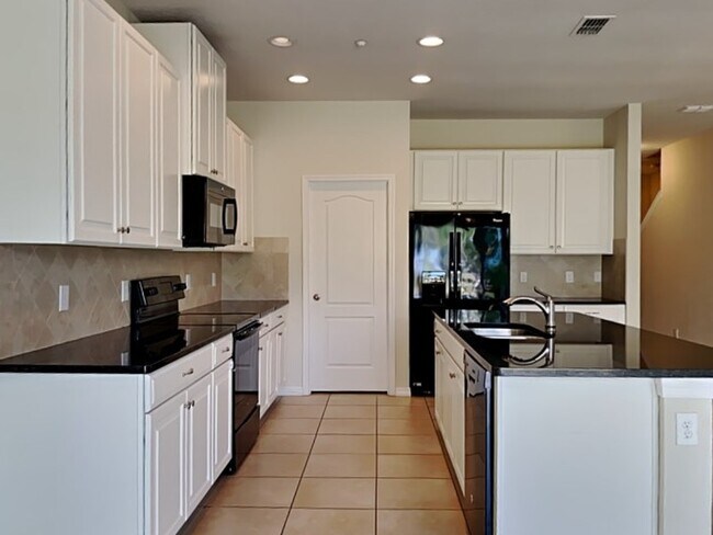 Foto del edificio - 7503 Aloma Pines Ct