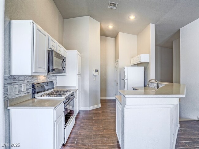 Building Photo - 1070 Thrill Ct