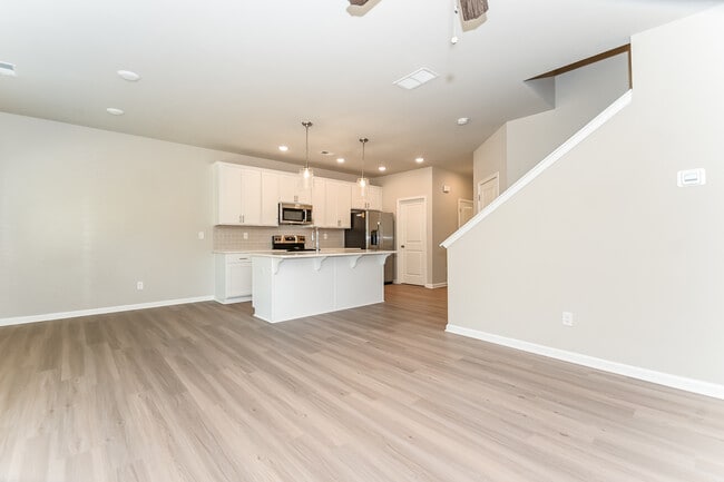 Foto del edificio - 866 Calvin Park Dr