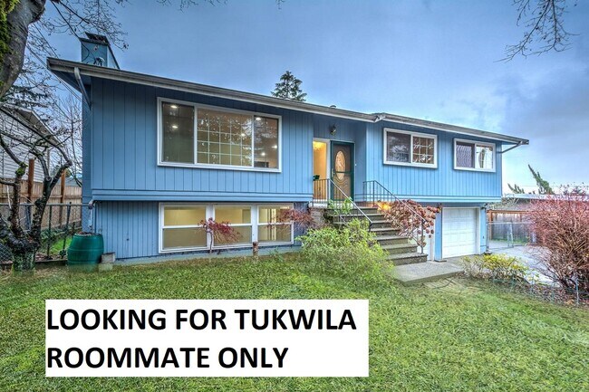 Building Photo - 15227 40th Ave S