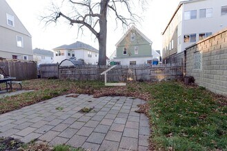 Building Photo - 9 Haskell St