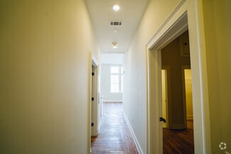 Building Photo - 520 Mulberry St
