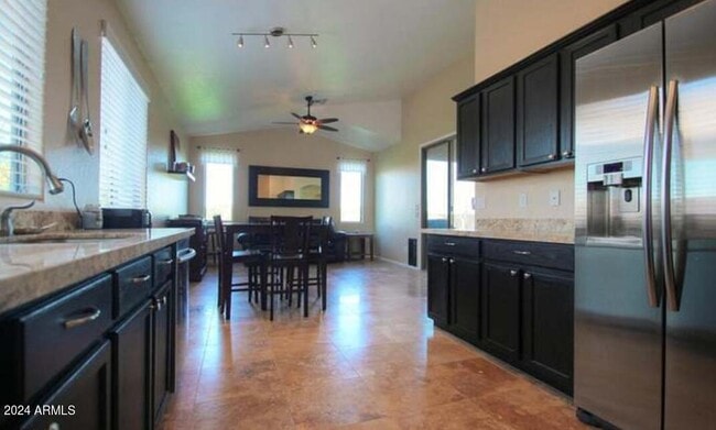 Building Photo - 3146 E Kingbird Pl