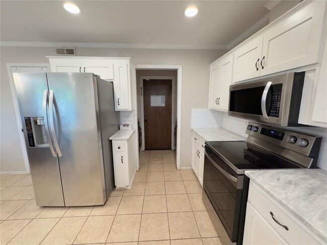 Building Photo - 408 Little Chisholm Cir