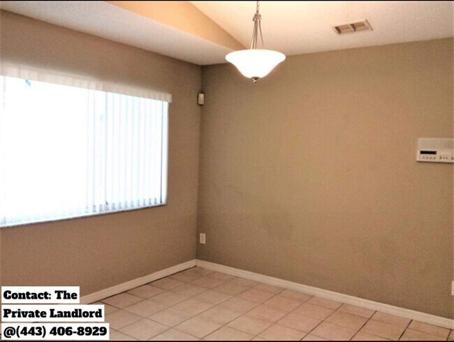 Building Photo - 8637 White Rose Dr