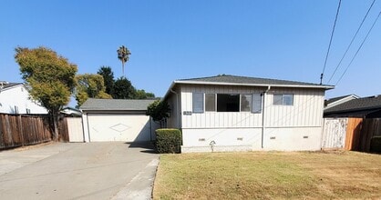 Building Photo - 322 Lee Ave