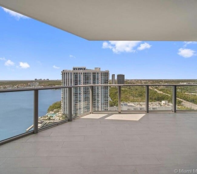Building Photo - 17301 Biscayne Blvd