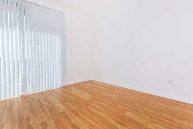 Interior Photo - Aqua Courtyard Suites