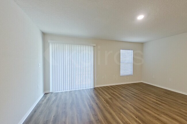 Foto del edificio - 10872 N Frantz Ave