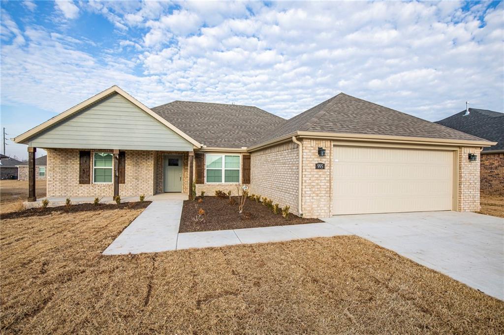 995 Jameson St, Tontitown, AR 72762 House Rental in Tontitown, AR