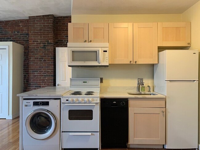 Foto del edificio - 145 Worcester St