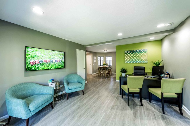 SERRANO HIGHLANDS APARTMENT HOMES Apartments - Lake Forest, CA ...