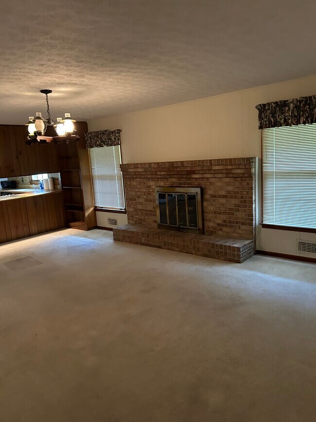 Foto del edificio - 3865 Yates Rd