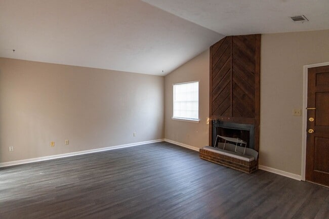 Photo - 2201 Hartsfield Rd Apartment