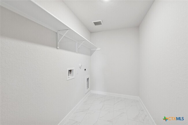 Foto del edificio - 129 Radnor Rd