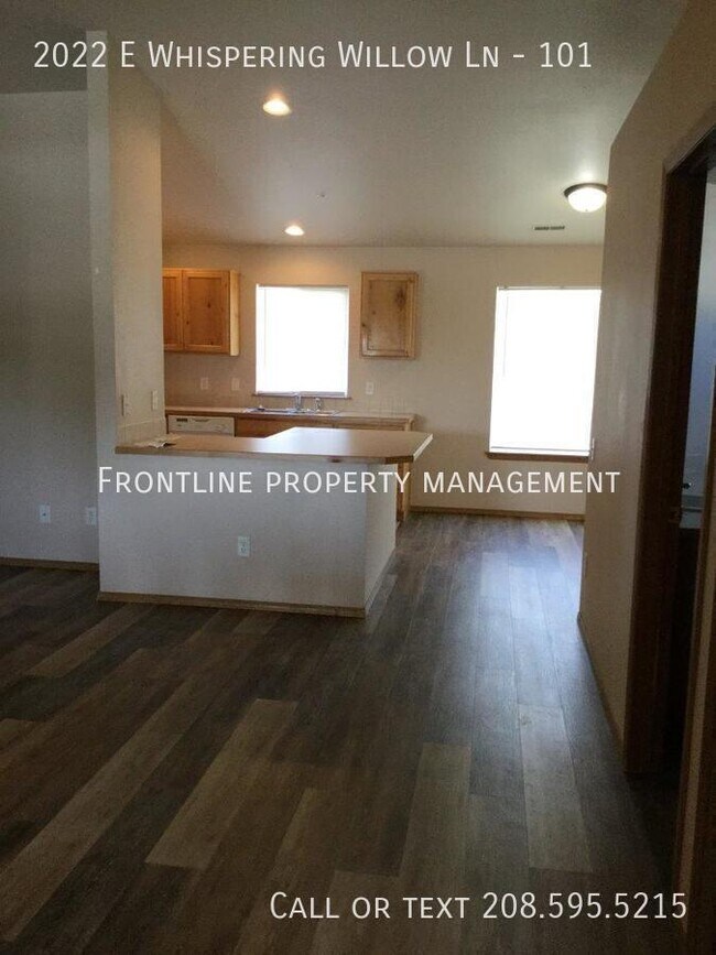 Foto del edificio - 2022 E Whispering Willow Ln
