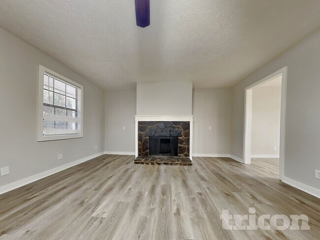 Foto del edificio - 285 Fireside Way