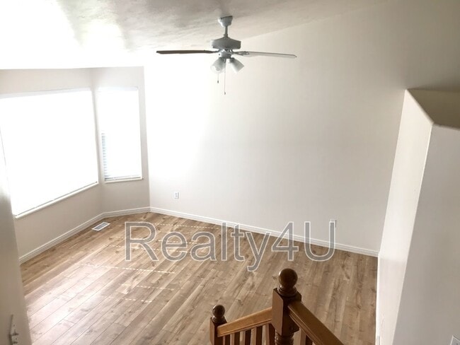 Foto del edificio - 941 E 300 N