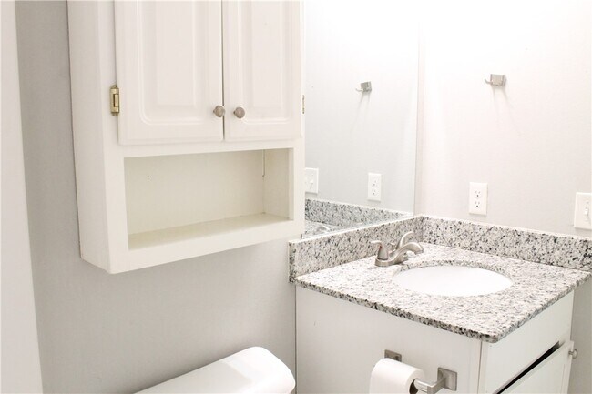 Building Photo - 5007 SW Fieldstone Blvd