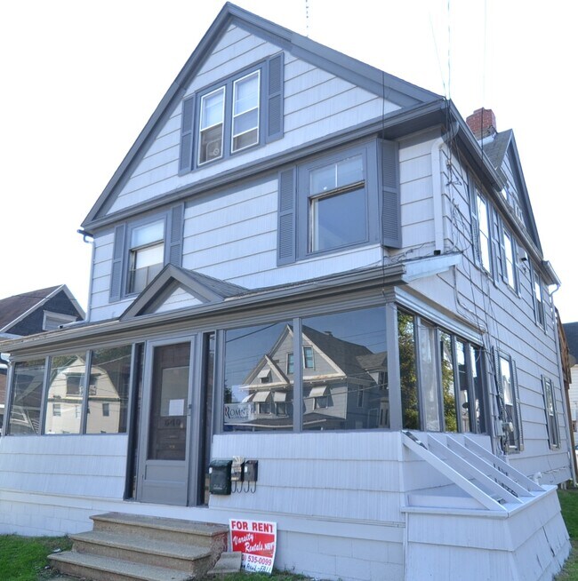 Building Photo - 540 E Buchtel Ave