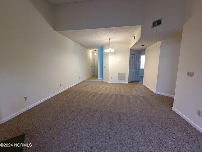 Foto del edificio - 4230 Wilshire Blvd