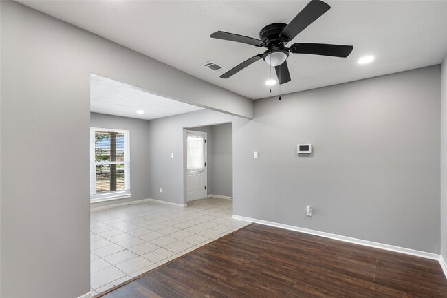 Foto del edificio - 24610 Green Moss Dr