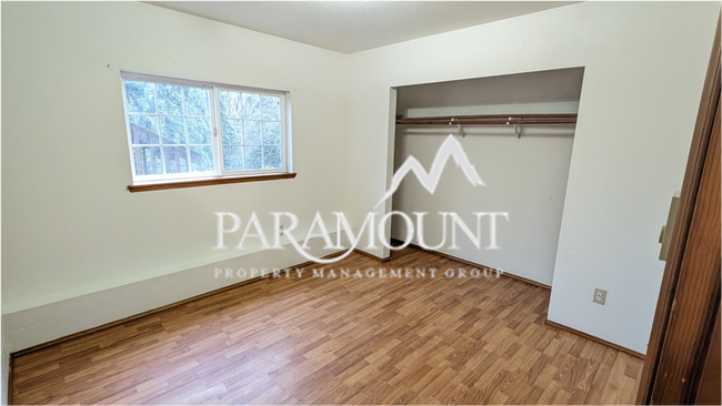 Building Photo - Spacious 4 Bedroom 2 Bath in Manchester!