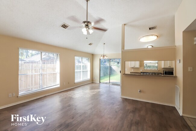 Building Photo - 17026 Enchanted Cir E
