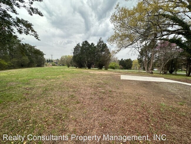 Foto del edificio - 3 br, 2 bath House - 10585 Robinson Church...