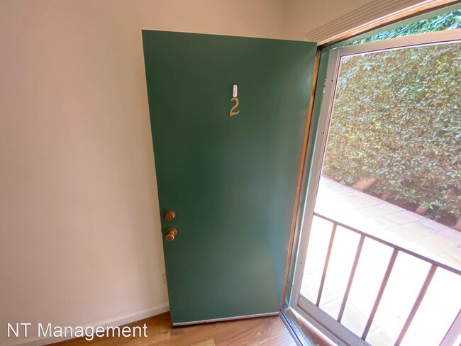 Foto del edificio - 2 br, 1 bath Apartment - 12750 Matteson Av...