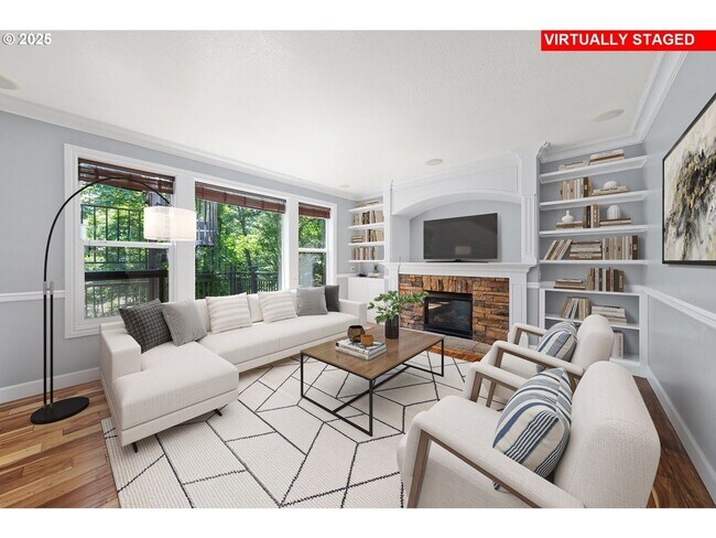 Foto del edificio - 3 levels, 7 bedrooms , lower level apartme...