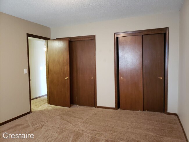 Building Photo - 1511 Thomas Dr
