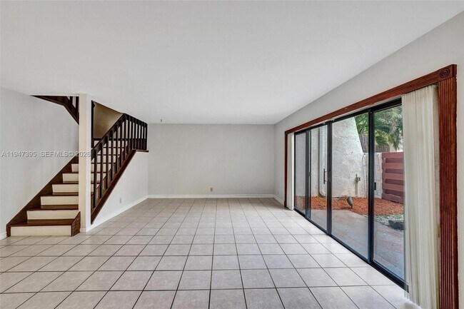 Foto del edificio - 2990 Oaktree Ln