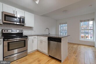 Building Photo - 224 Church St