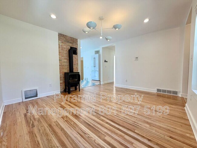Foto del edificio - 262 Browning Ave