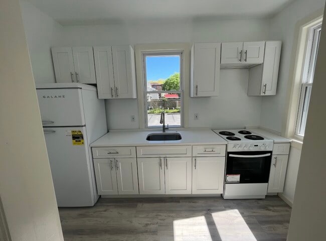 Building Photo - 535 Van Cortlandt Park Ave