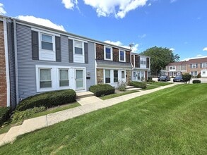 Building Photo - 1912 Governors Ln
