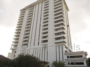 Building Photo - 796 Isenberg St