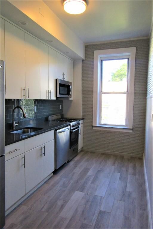 Building Photo - 3 bedroom in RIDGEWOOD NY 11385