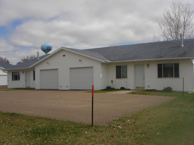 Building Photo - 820 Bruce Ct