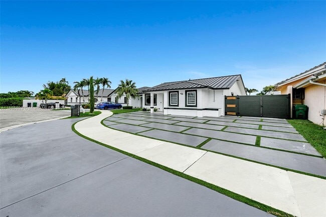 Foto del edificio - 13284 SW 39th St
