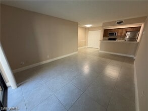 Building Photo - 5307 Summerlin Rd